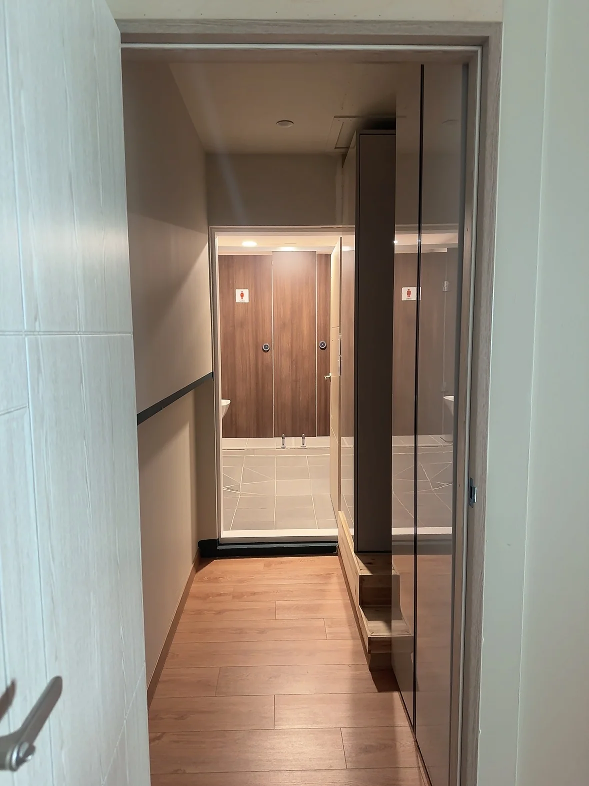Prada Spa Gwangalli private room corridor